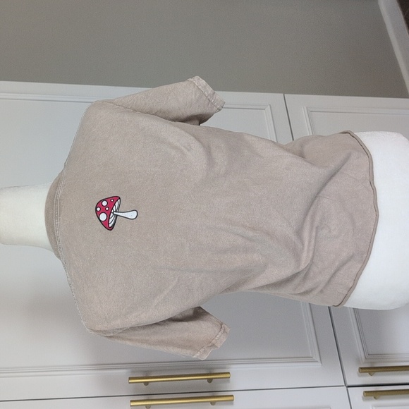 Fifth Sun Nature Blooms mushroom Floral Butterfly Cropped Cotton Tee Size Small - Picture 5 of 5